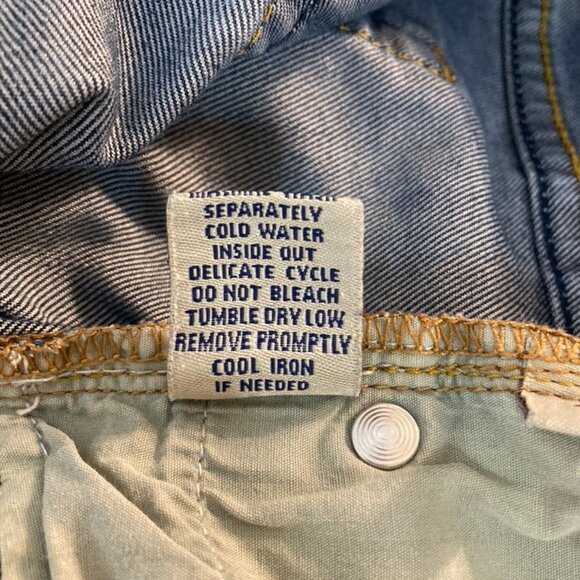 Cabi Jeans Capris Denim Mid-Rise Cotton Blend Stretch 5 Pockets Blue SZ 4 - Picture 9 of 9